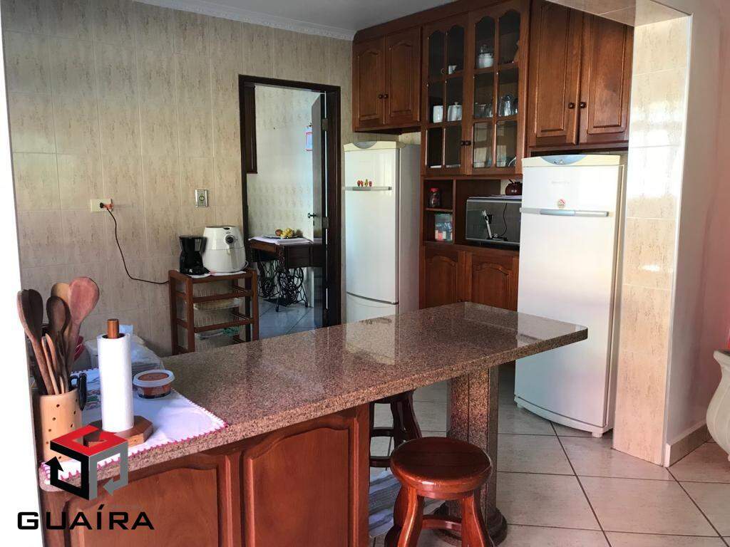 Casa à venda com 3 quartos, 240m² - Foto 7