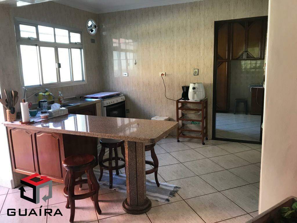 Casa à venda com 3 quartos, 240m² - Foto 8