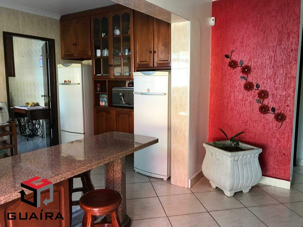 Casa à venda com 3 quartos, 240m² - Foto 6