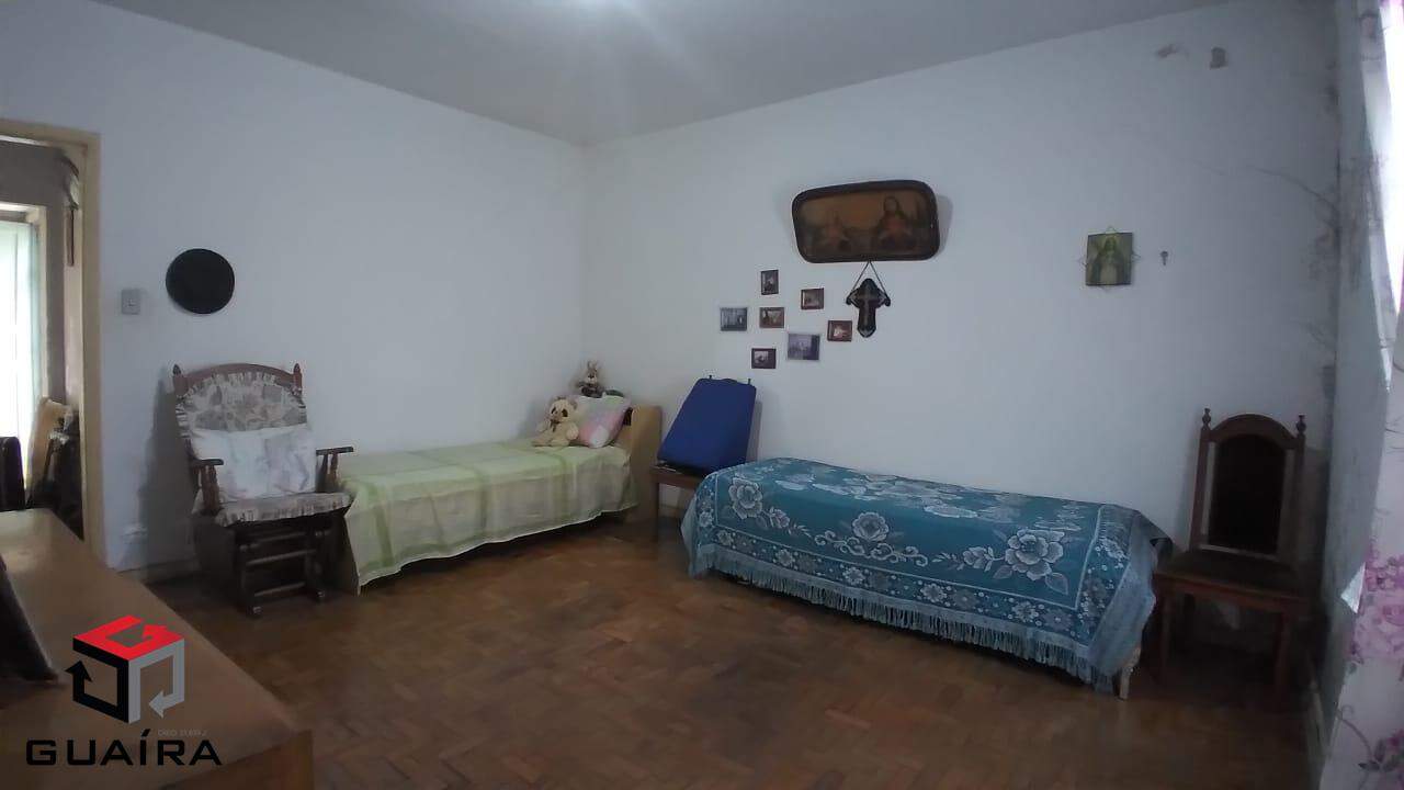 Casa à venda com 5 quartos, 230m² - Foto 9