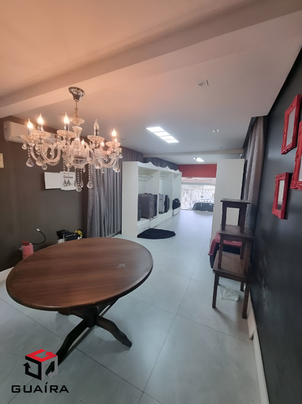 Sobrado à venda com 1 quarto, 200m² - Foto 3