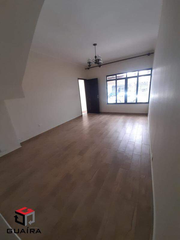 Sobrado à venda com 3 quartos, 205m² - Foto 1