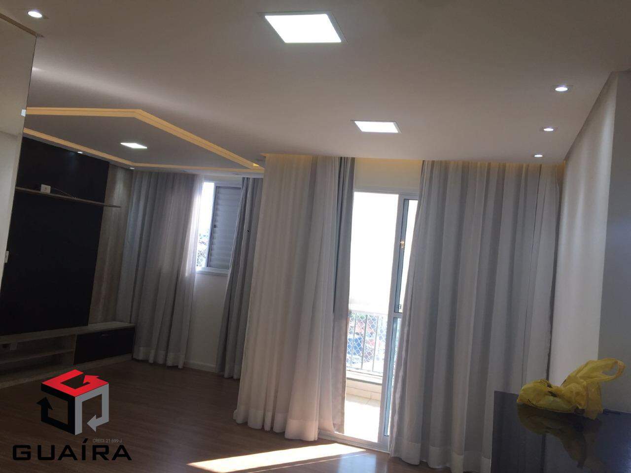 Apartamento à venda com 2 quartos, 67m² - Foto 2