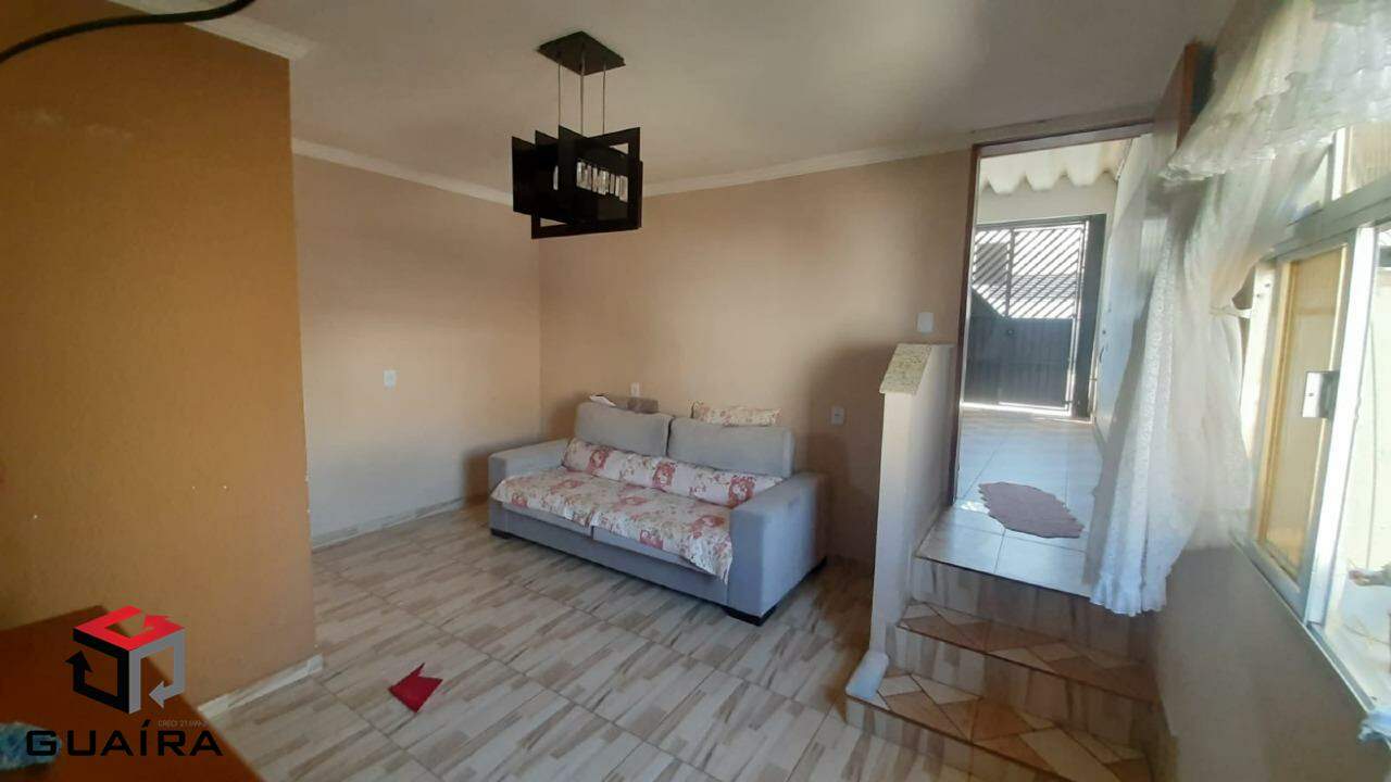 Casa à venda com 3 quartos, 294m² - Foto 1