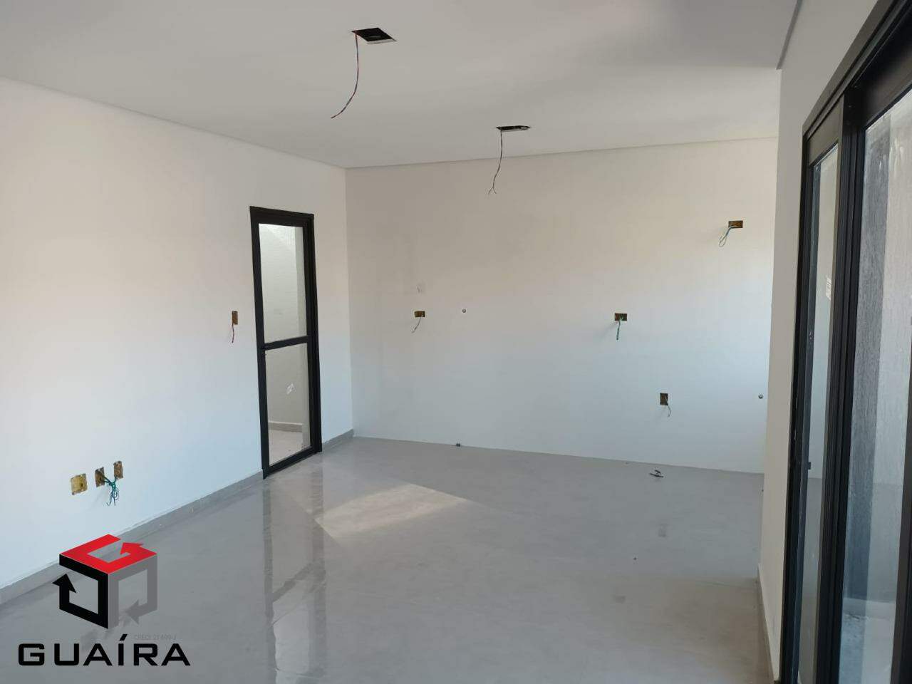 Sobrado à venda com 3 quartos, 105m² - Foto 2