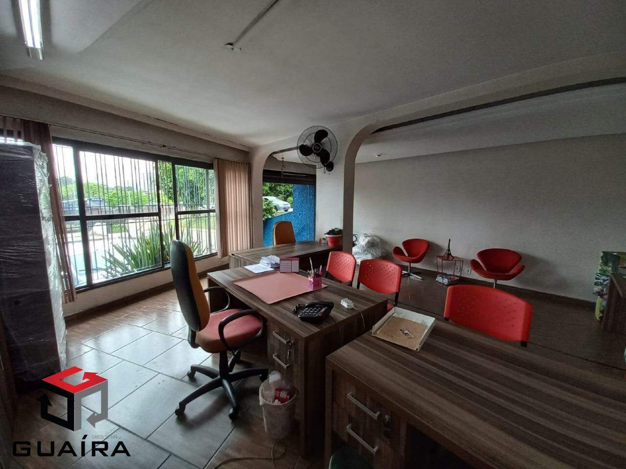 Casa Comercial à venda com 3 quartos, 195m² - Foto 1