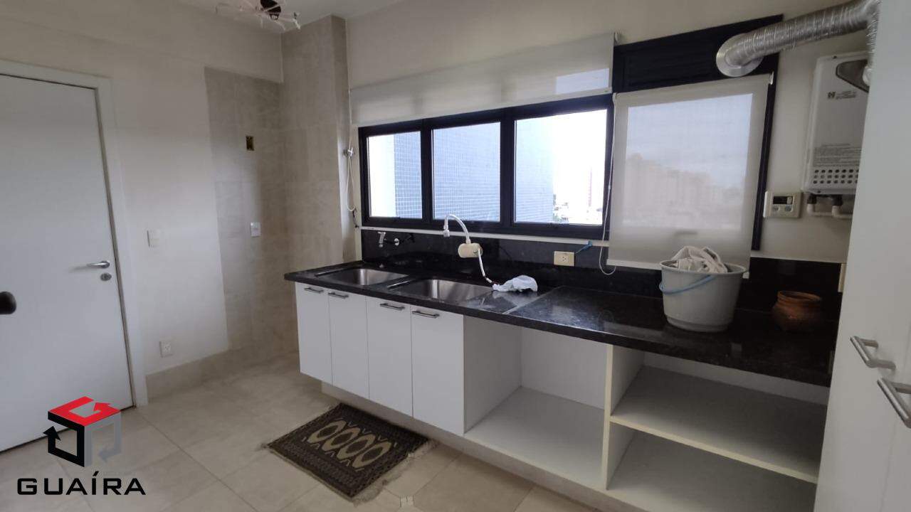 Apartamento à venda com 3 quartos, 220m² - Foto 14