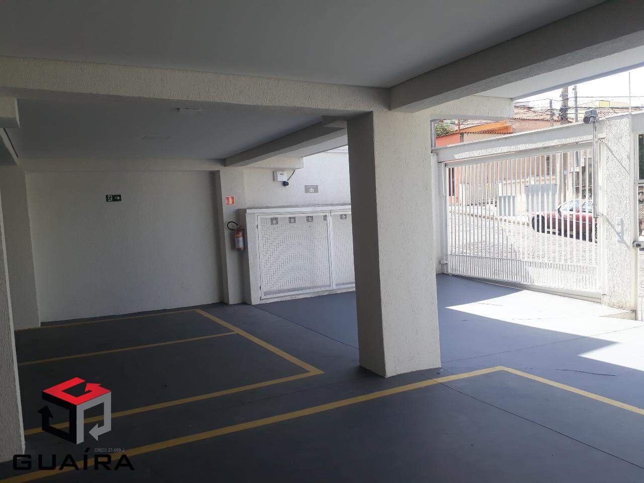 Apartamento à venda com 2 quartos, 55m² - Foto 2