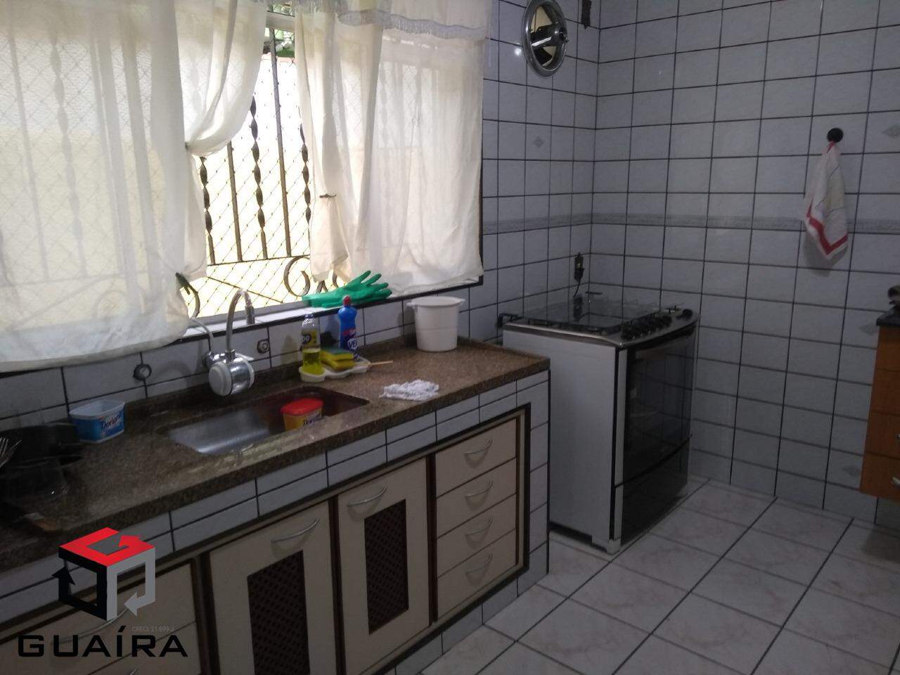 Casa à venda com 2 quartos, 190m² - Foto 2