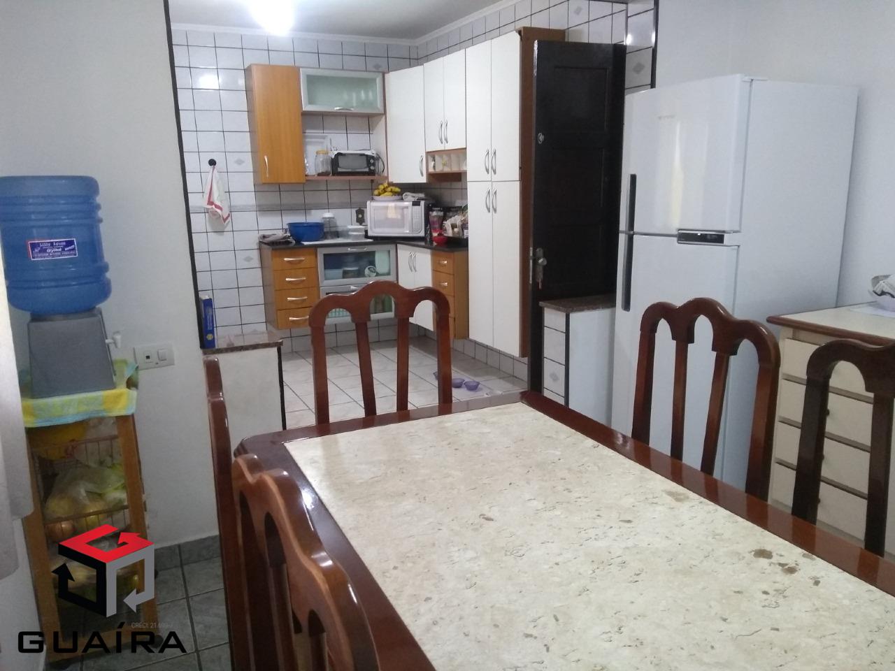 Casa à venda com 2 quartos, 190m² - Foto 4