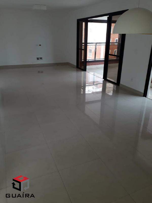 Apartamento à venda com 4 quartos, 208m² - Foto 1