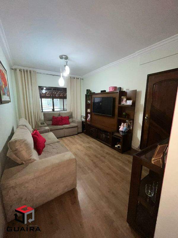 Sobrado à venda com 2 quartos, 184m² - Foto 2