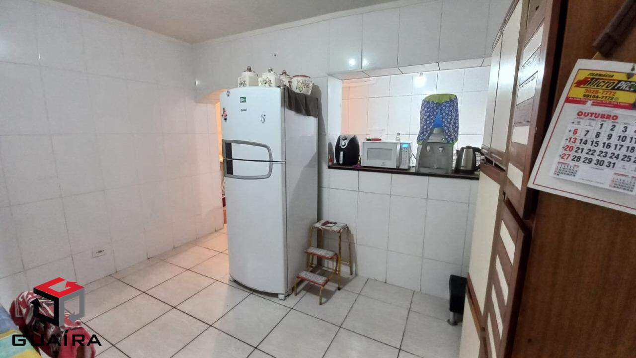 Casa à venda com 3 quartos, 101m² - Foto 11