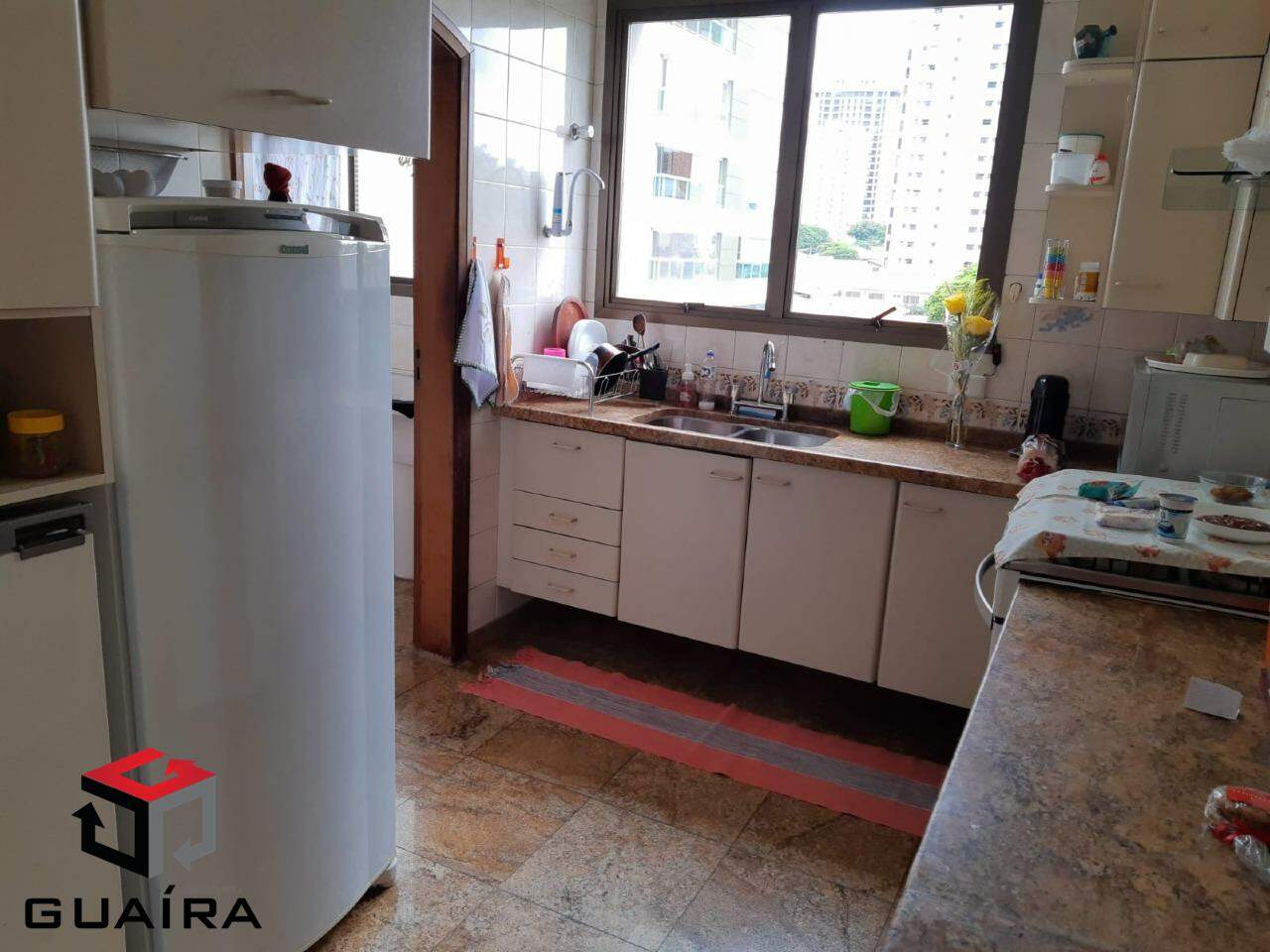 Apartamento à venda com 3 quartos, 180m² - Foto 4