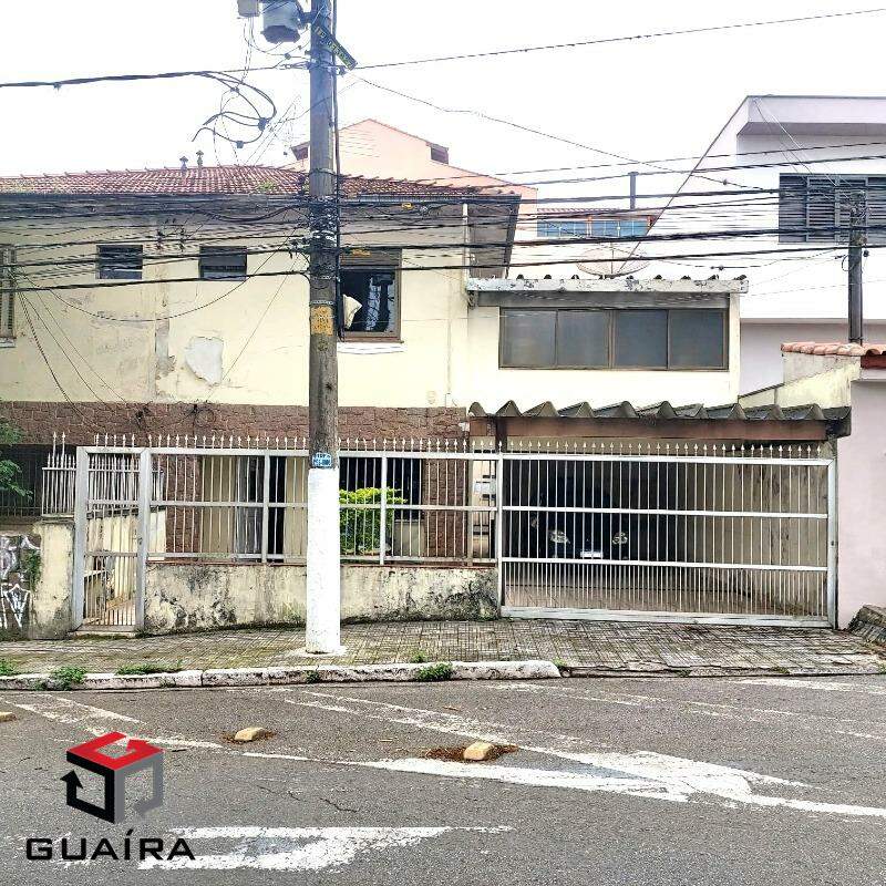 Sobrado à venda com 3 quartos, 246m² - Foto 1