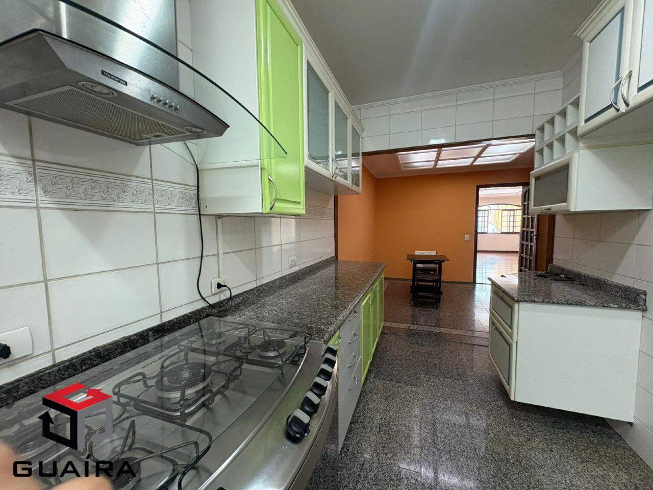 Sobrado à venda com 3 quartos, 217m² - Foto 4