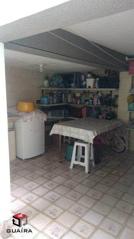 Casa para alugar com 2 quartos, 100m² - Foto 17