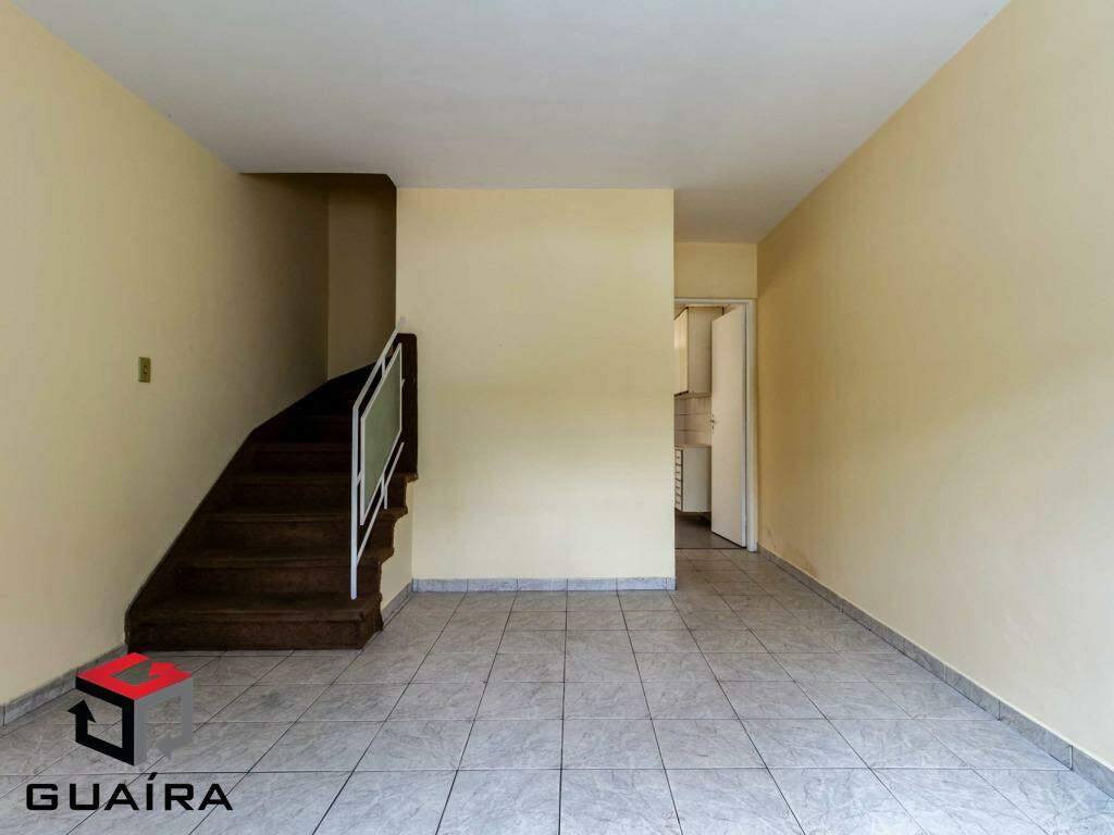 Casa à venda com 2 quartos, 70m² - Foto 1