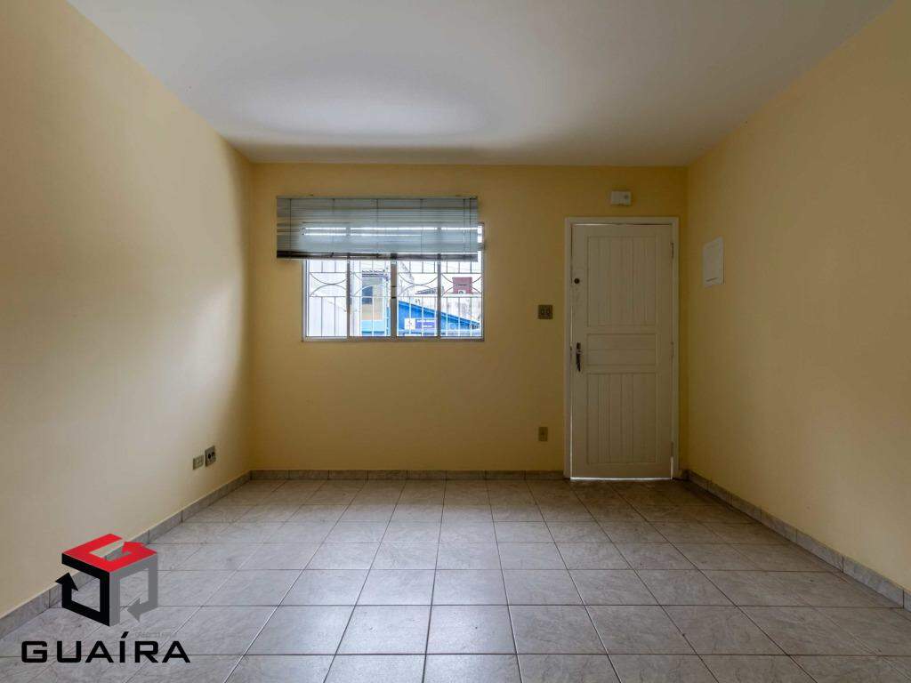 Casa à venda com 2 quartos, 70m² - Foto 2