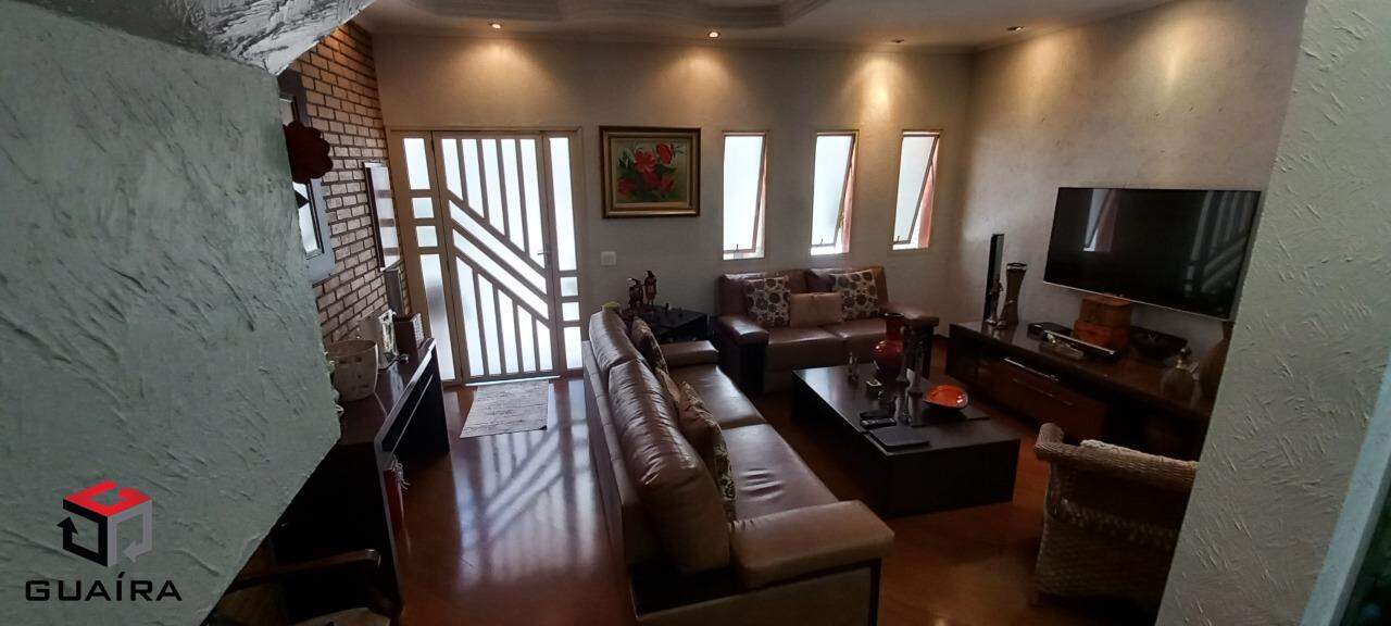 Sobrado à venda com 3 quartos, 247m² - Foto 3