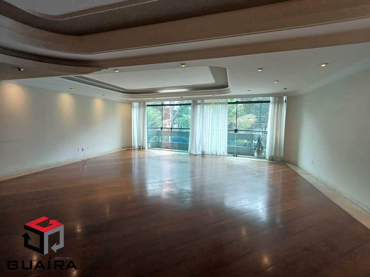 Apartamento para alugar com 4 quartos, 293m² - Foto 2