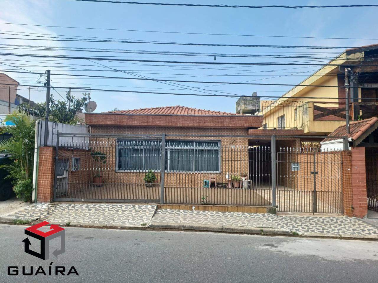 Casa à venda com 3 quartos, 220m² - Foto 1