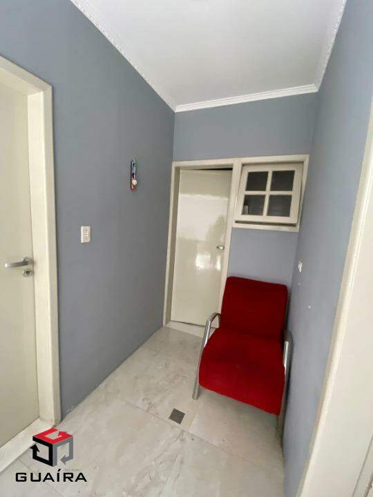 Casa para alugar com 3 quartos, 235m² - Foto 8