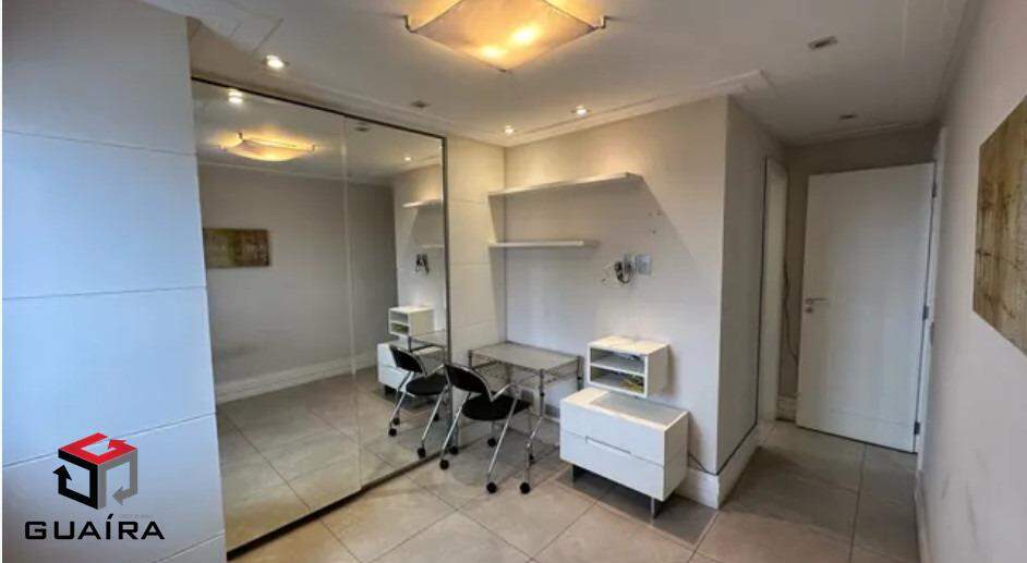 Apartamento à venda com 3 quartos, 200m² - Foto 13