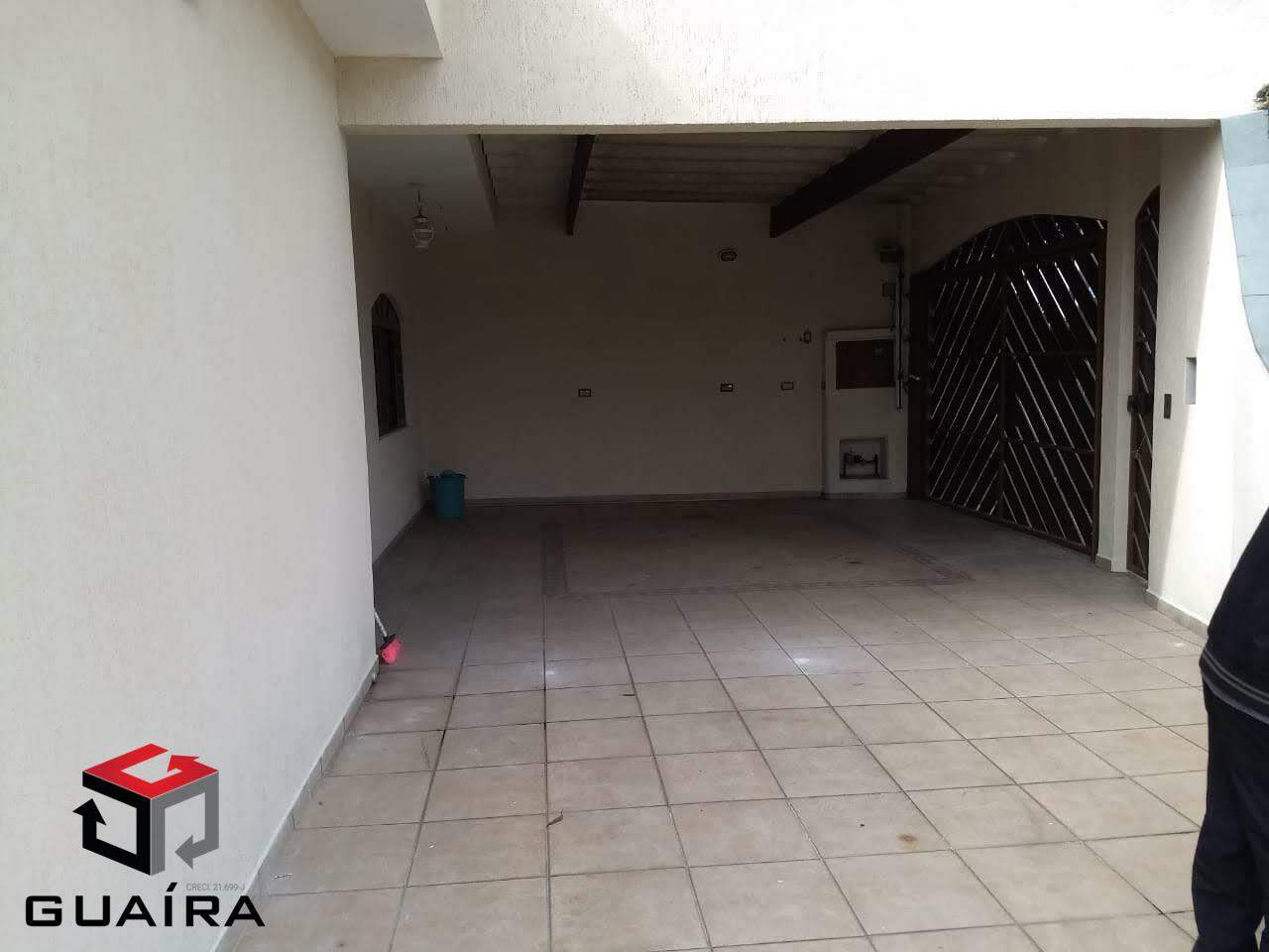 Sobrado à venda com 2 quartos, 250m² - Foto 4