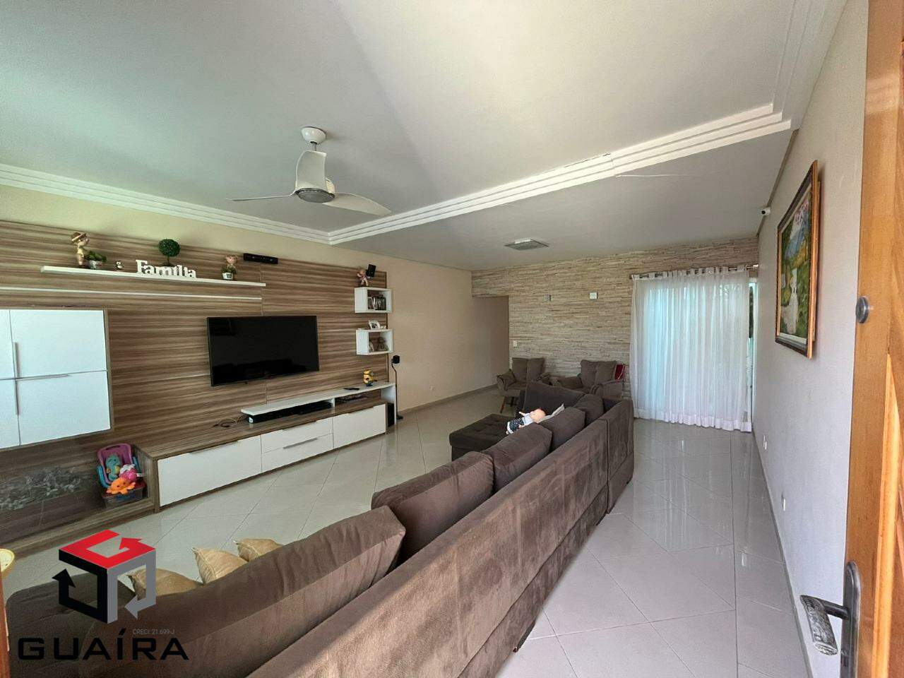 Sobrado à venda com 4 quartos, 239m² - Foto 2