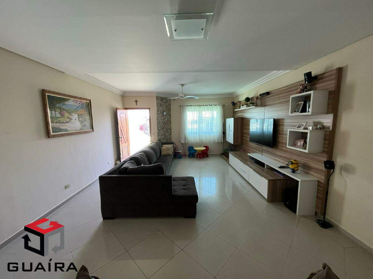 Sobrado à venda com 4 quartos, 239m² - Foto 1