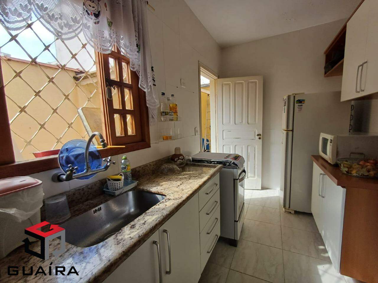 Casa à venda com 3 quartos, 110m² - Foto 4