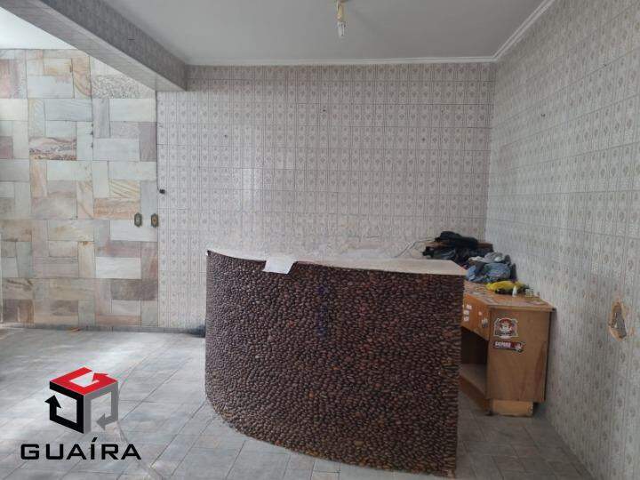 Casa para alugar com 5 quartos, 180m² - Foto 1