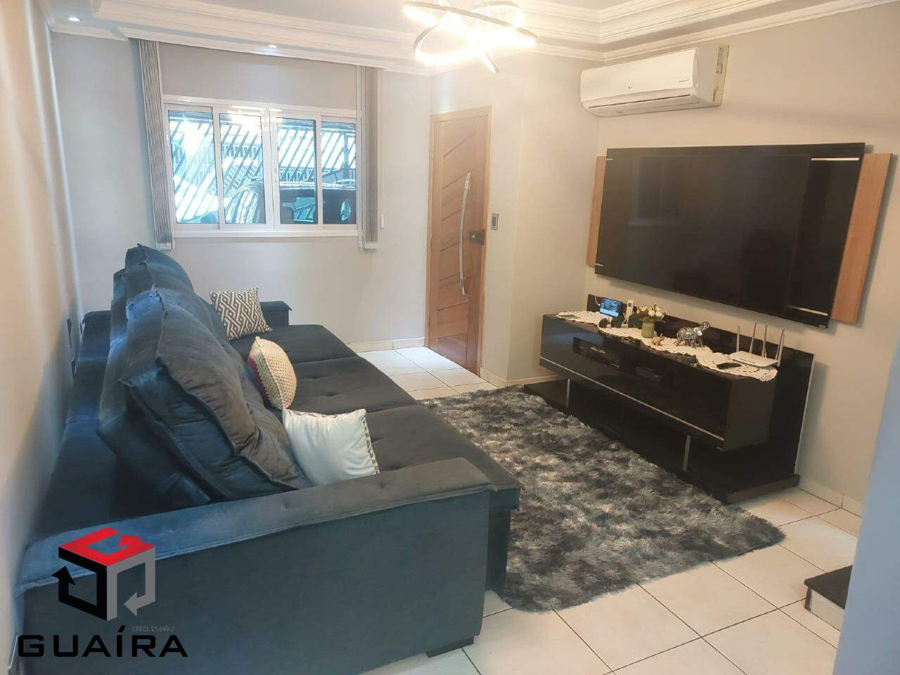 Sobrado à venda com 3 quartos, 195m² - Foto 1