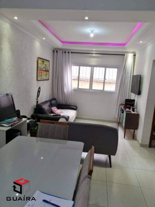 Apartamento à venda com 2 quartos, 70m² - Foto 2