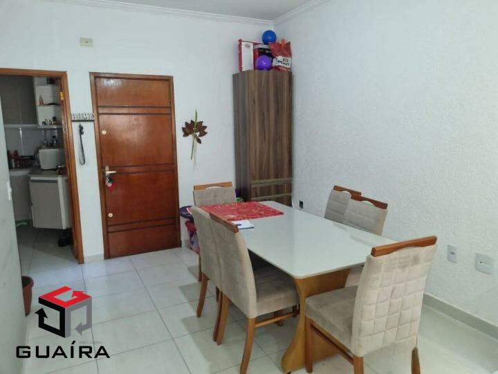 Apartamento à venda com 2 quartos, 70m² - Foto 3