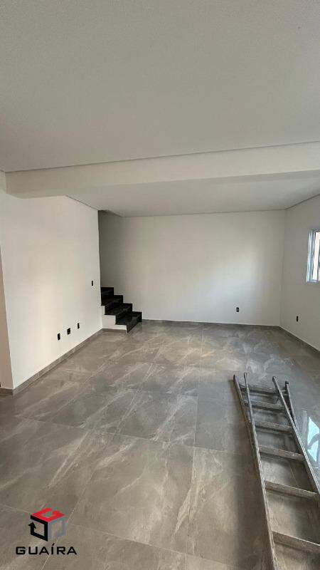 Sobrado à venda com 2 quartos, 127m² - Foto 1