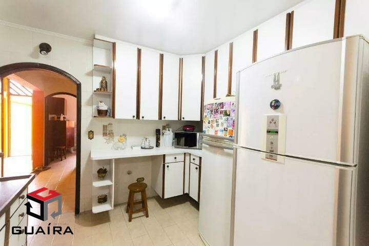 Casa à venda com 4 quartos, 230m² - Foto 8