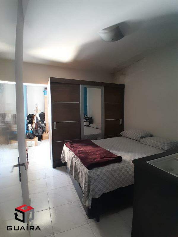 Sobrado à venda com 4 quartos, 200m² - Foto 14