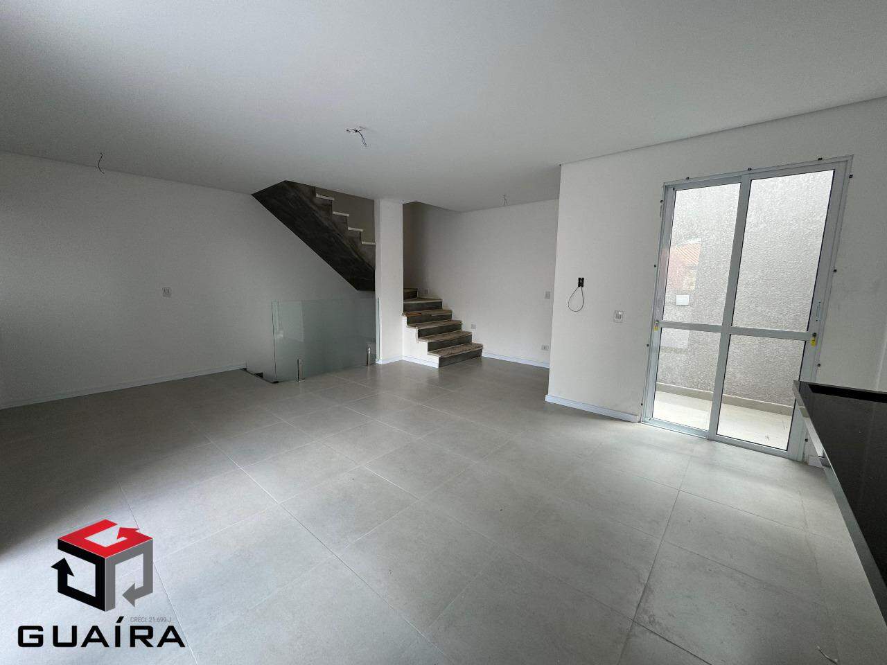 Sobrado à venda com 3 quartos, 162m² - Foto 1