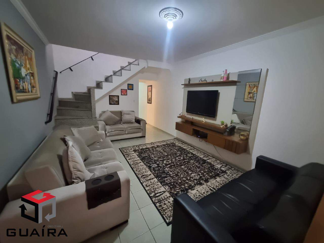 Sobrado à venda com 3 quartos, 244m² - Foto 1