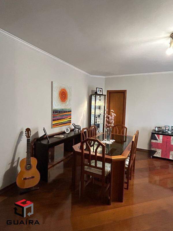 Apartamento à venda com 3 quartos, 150m² - Foto 2