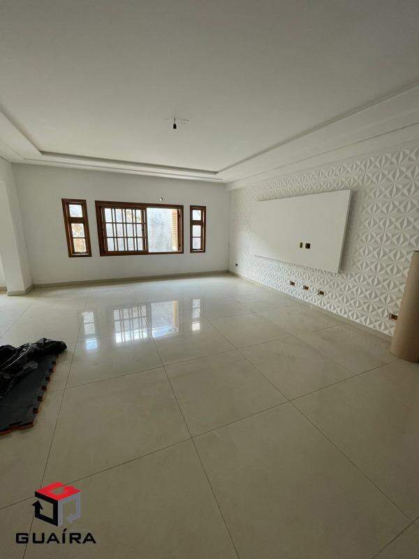 Sobrado para alugar com 3 quartos, 233m² - Foto 1