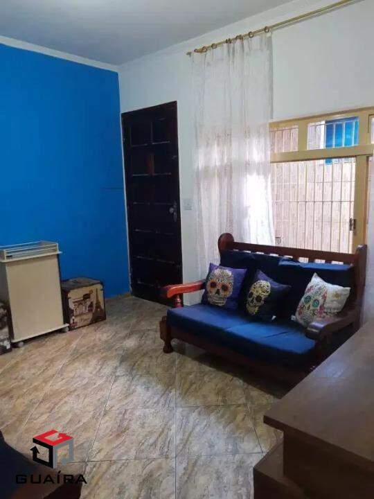 Casa à venda com 3 quartos, 100m² - Foto 1