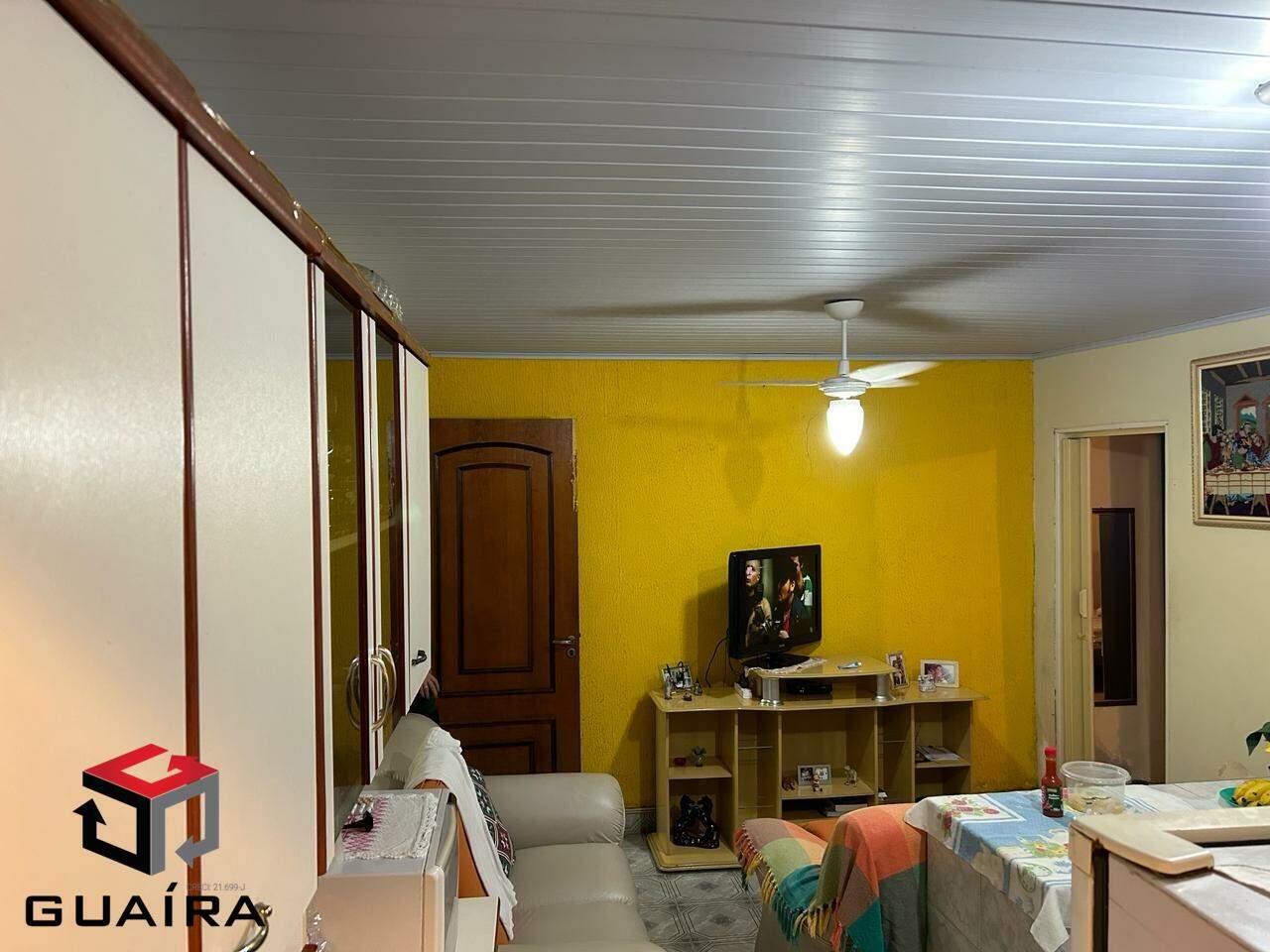 Casa à venda com 2 quartos, 141m² - Foto 1