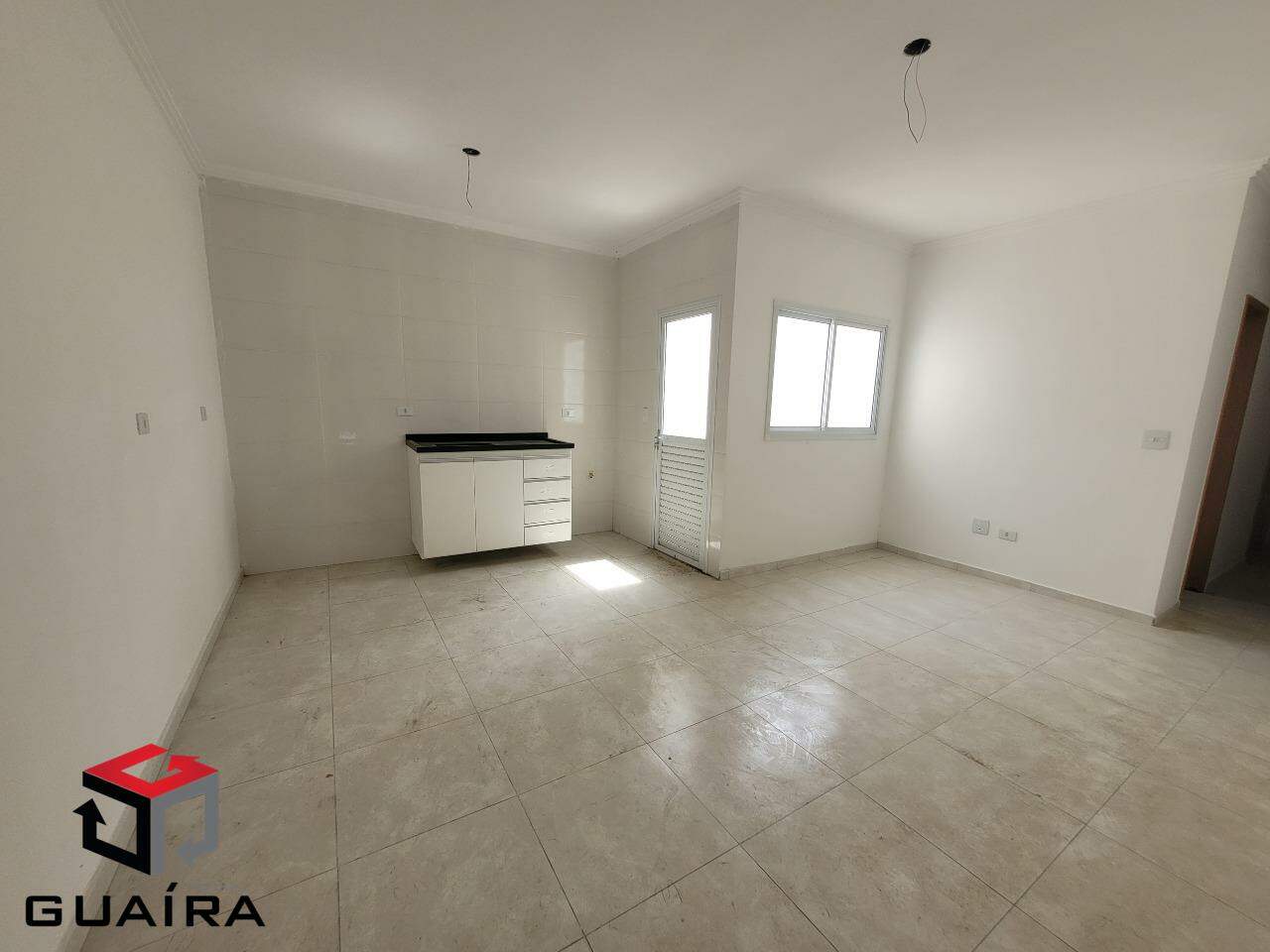 Apartamento à venda com 2 quartos, 65m² - Foto 1