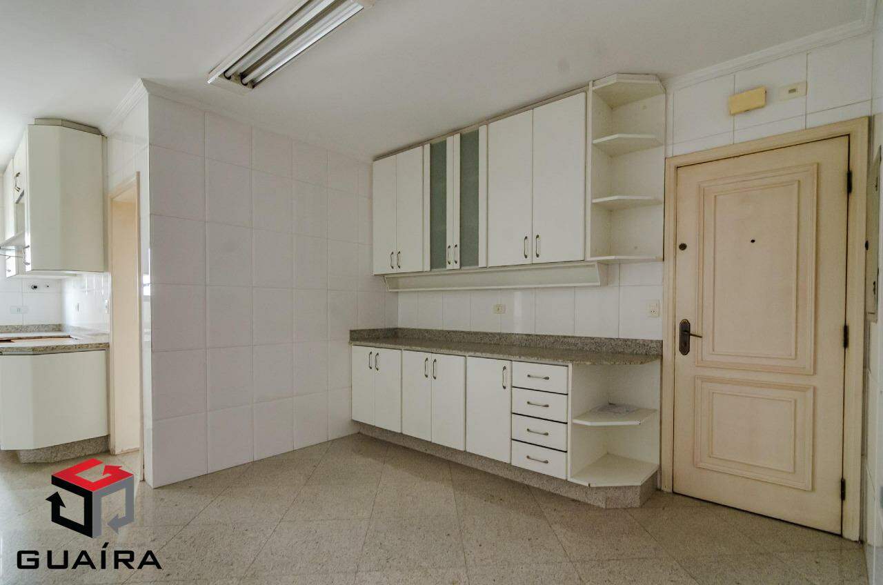 Apartamento à venda com 3 quartos, 184m² - Foto 7