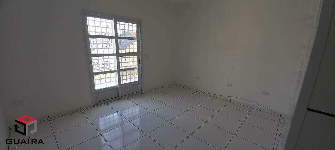 Casa para alugar com 2 quartos, 100m² - Foto 2