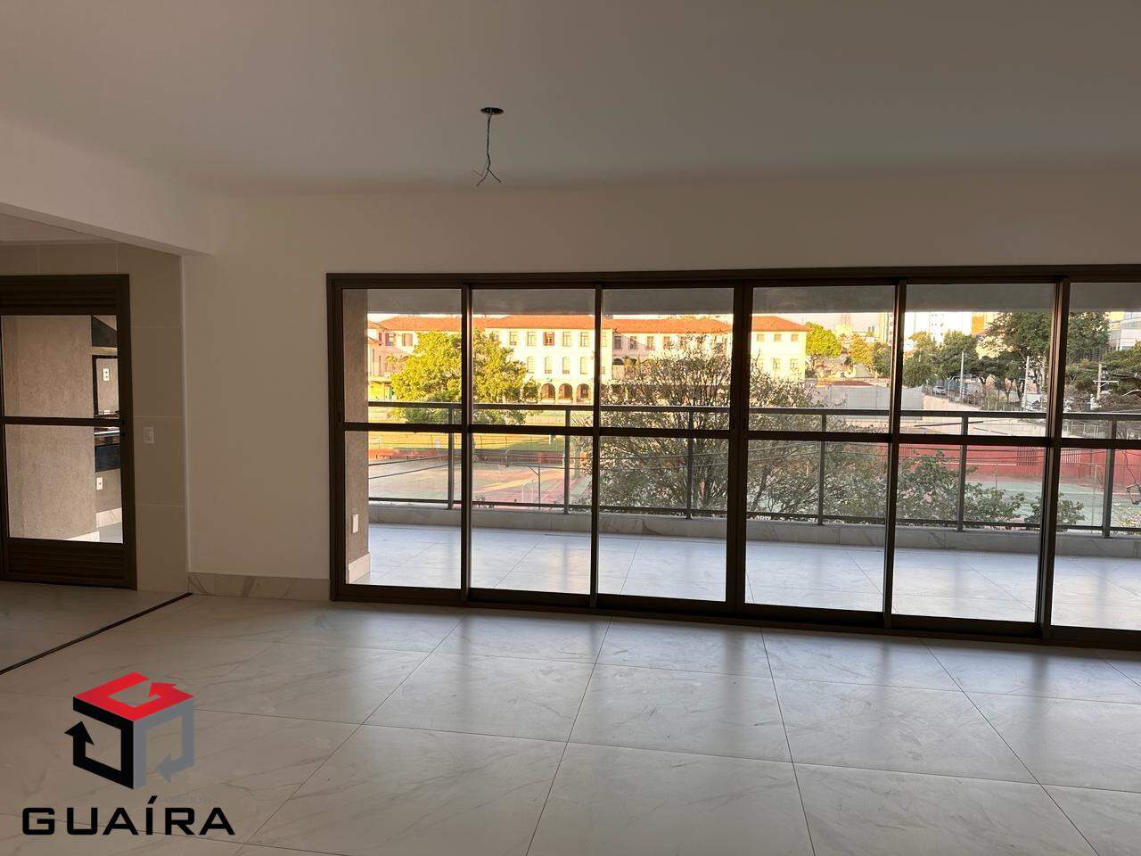 Apartamento à venda com 4 quartos, 156m² - Foto 3