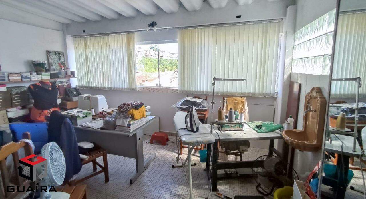 Sobrado à venda com 3 quartos, 250m² - Foto 14